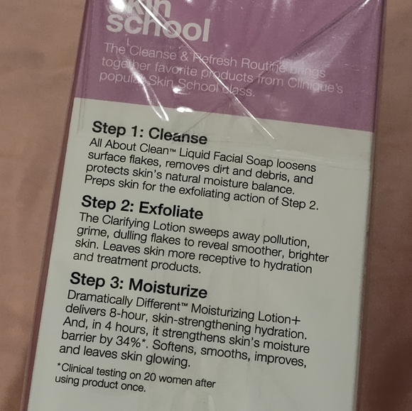 NEW!! CLINIQUE Skincare 3-Step Set - Picture 7 of 7